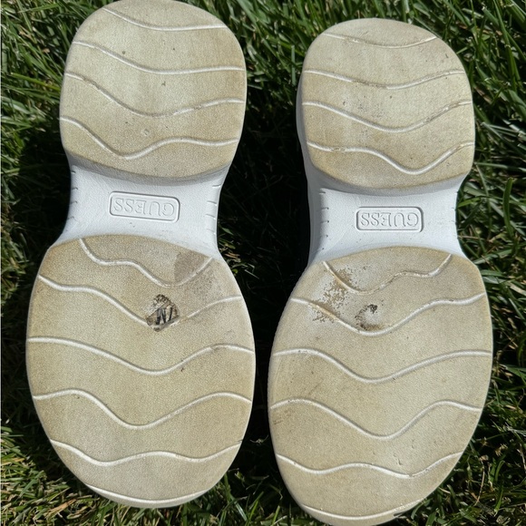 Size 7 Guess Slip On - Picture 6 of 6